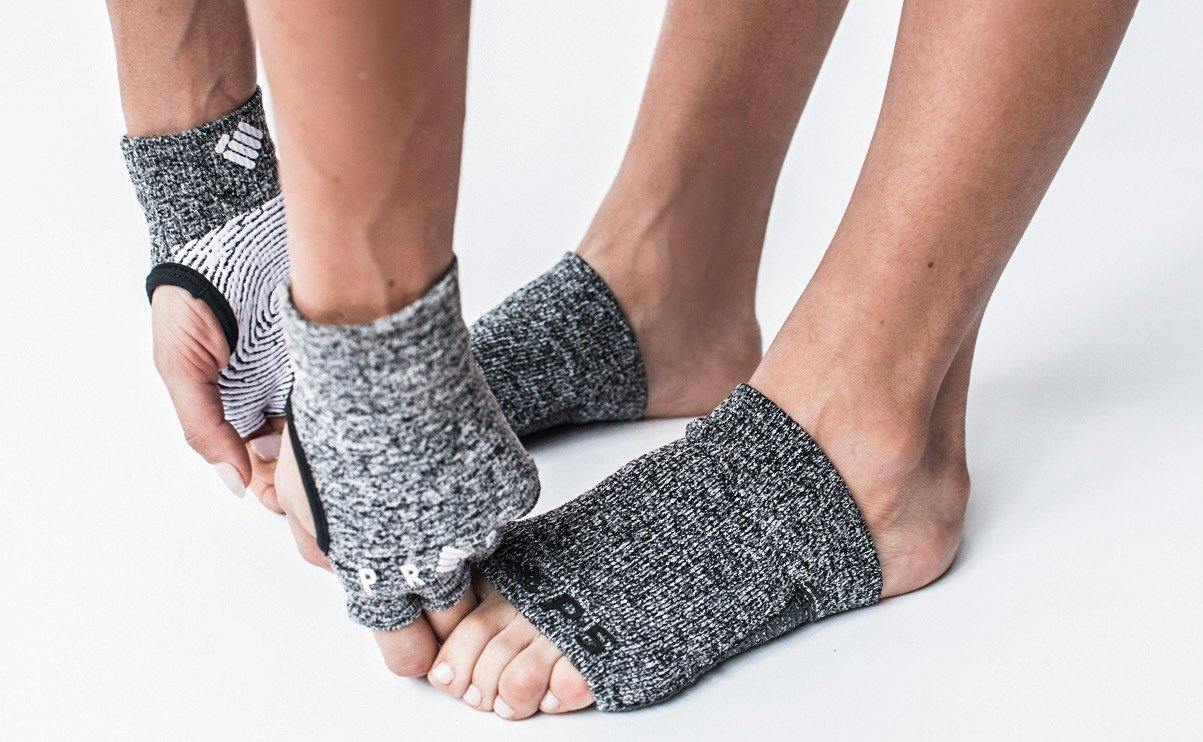Props Athletics | Body Mat - Grey Workout Gloves and Grey Foot Band